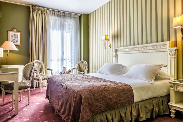 غرفة سوبيريور بسرير مزدوج، Regence Hotel 1/4