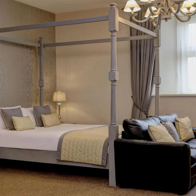 غرفة سوبيريور بسرير مزدوج، Walworth Castle Hotel, BW Signature Collection 6/10