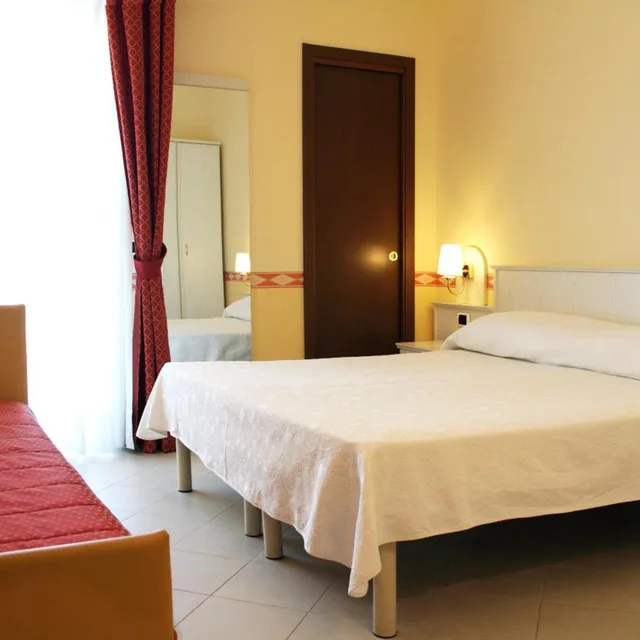 غرفة ثلاثية، Hotel Baia Bianca 1/8