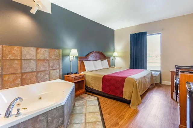 جناح بسرير كينج، Econo Lodge Lookout Mountain 5/6