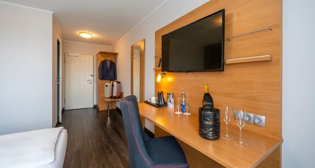 غرفة قياسية بسرير مزدوج، PLAZA INN Stuttgart-Filderstadt 7/7