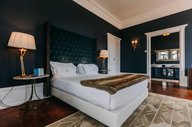 غرفة فاخرة بسرير مزدوج بإطلالة على المدينة، Torel Palace Lisbon 1/4