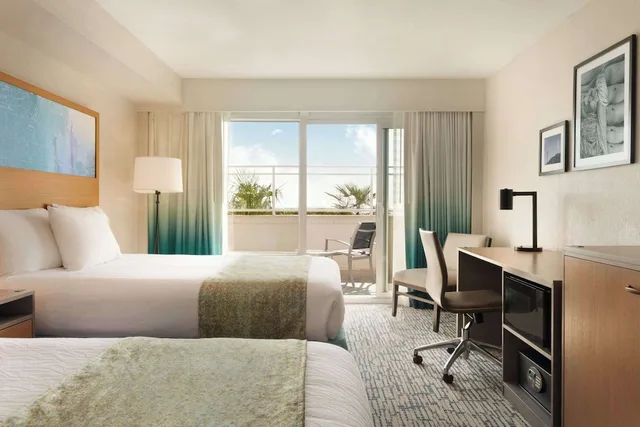 غرفة بسريرين كوين بإطلالة على البحر، Surfbreak Oceanfront Hotel, Ascend Hotel Collection 2/3