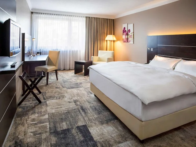 غرفة قياسية بسريرين منفصلين، MERCURE HOTEL HAMM 1/5