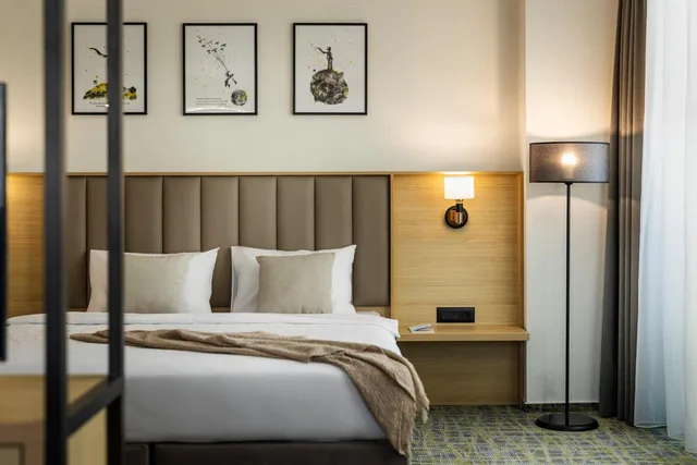 جناح جونيور، B1 City Hotel 2/8