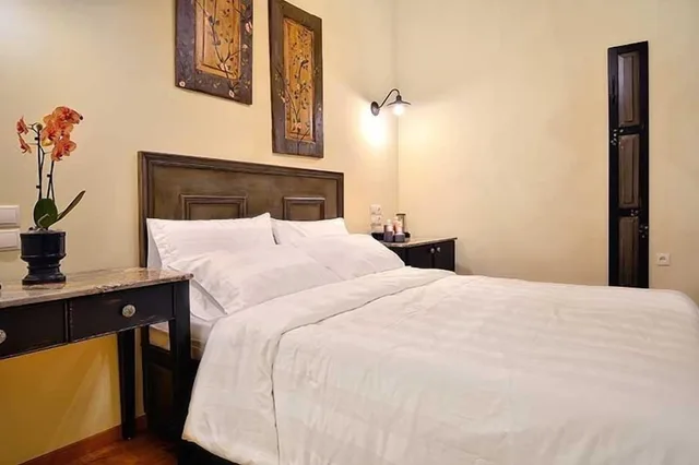 Luxury, Double Bed, Hotel Antique 6/10