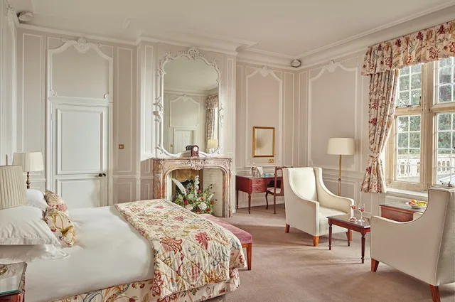 Classic, Superior, Mansion, Twin Beds, Tylney Hall 1/3