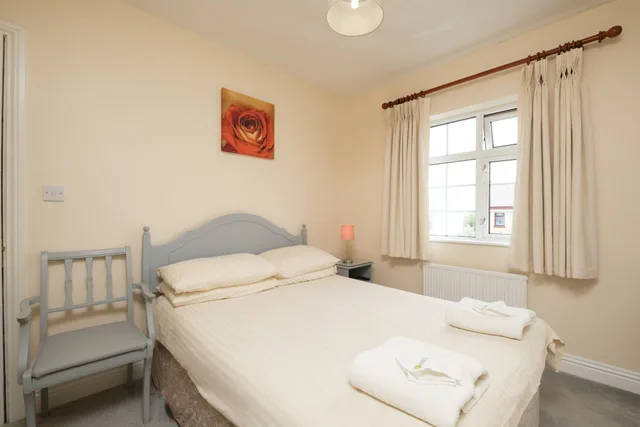 Room, Double Bed, Four Seasons B&B 2/2