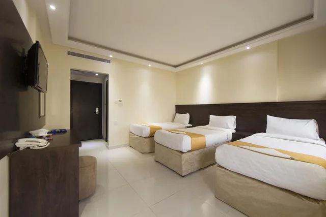غرفة قياسية ثلاثية، فندق سنود العظمة الفندقية(Snood Alazama Hotel) 1/2