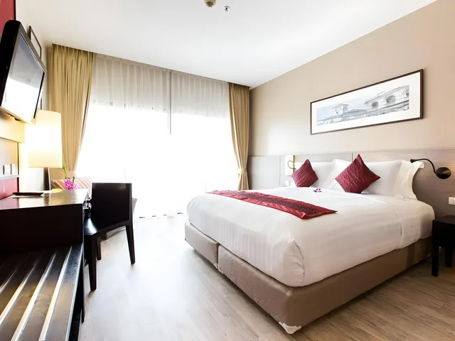 Deluxe, Single, Deevana Plaza Phuket Patong 2/2