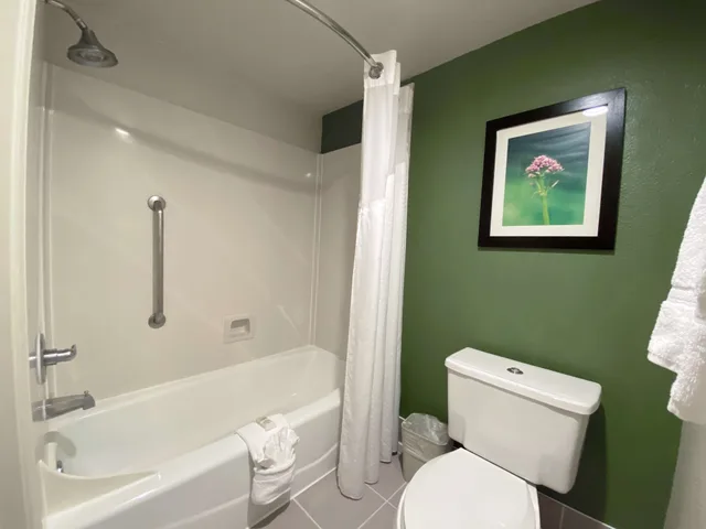 غرفة قياسية بسريرين كوين، SureStay Plus Hotel by Best Western San Jose Central City 5/7
