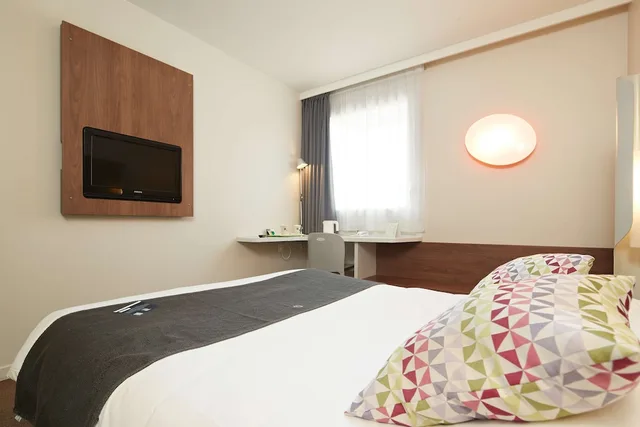 غرفة قياسية بسرير مزدوج، Hotel Campanile Nantes Centre Saint Jacques 3/7