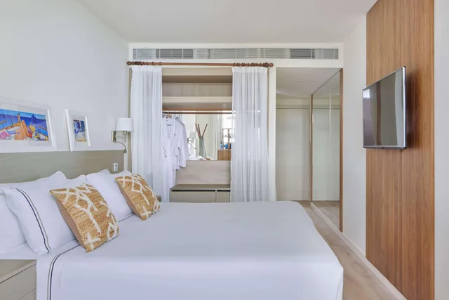 Supreme, Calaba View، Melia Cala Galdana 1/5