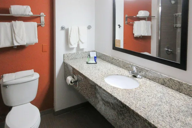جناح بسرير كوين، Holiday Inn Express & Suites Dania Beach - Airport Area 10/10