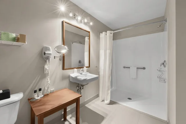 غرفة بسريرين كوين، Hotel Le Versailles 4/4