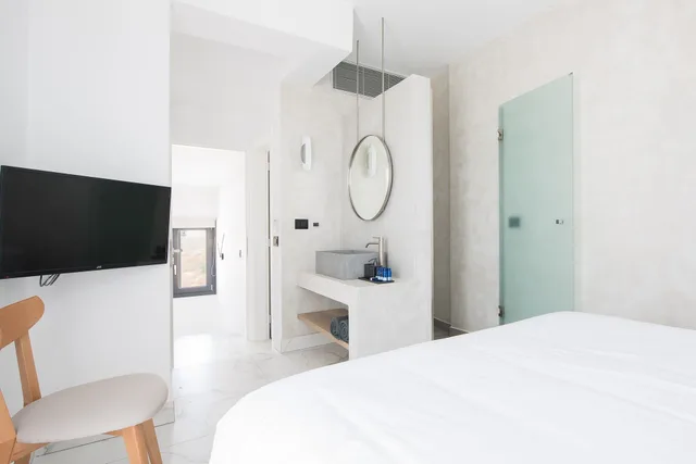 Loft, Superior, Suite, 1 Queen and 1 Single Bed, Sofa, Mini Pool، Karat Suites 1/2