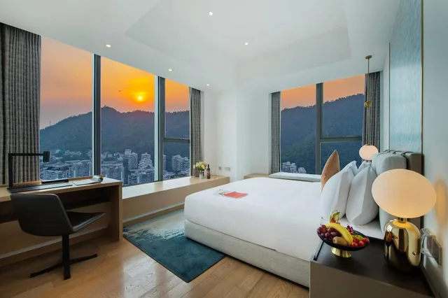 شقة فاخرة بسرير كينج بإطلالة على المدينة بغرفة نوم واحدة، The Clouds Apartment 1/1