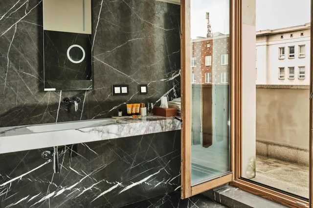 غرفة بسريرين منفصلين بشرفة، Hotel Warszawa 3/4