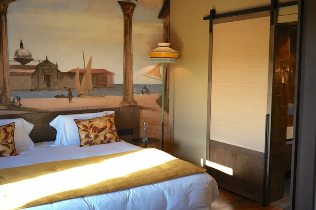 Atelier, Artist, Suite, King Bed، Les Etangs De Corot 2/4