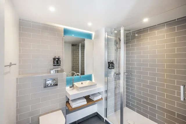 Suite, Queen Bed, Balcony, Holiday Inn Express Paris - Poissy, an IHG Hotel 5/5