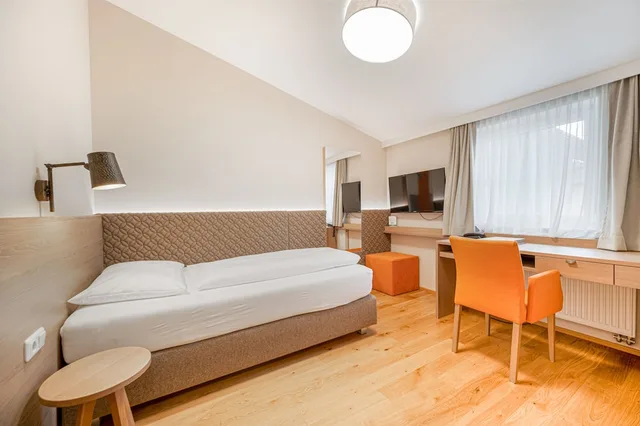 Room, Single, Das Grune Hotel Zur Post - 100 Bio 12/19