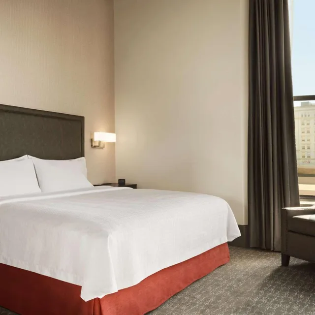 جناح بسرير كينج بغرفة نوم واحدة مع أريكة، Homewood Suites By Hilton Milwaukee-Downtown 3/10