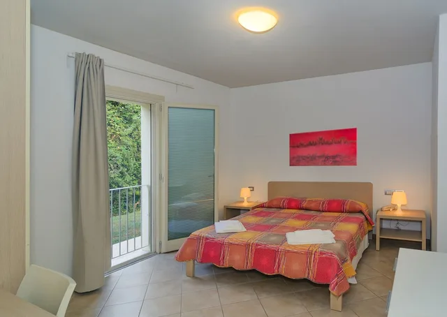 شقة بسريرين منفصلين وسرير كوين بغرفتي نوم مع أريكة، Residence San Rossore 2/8