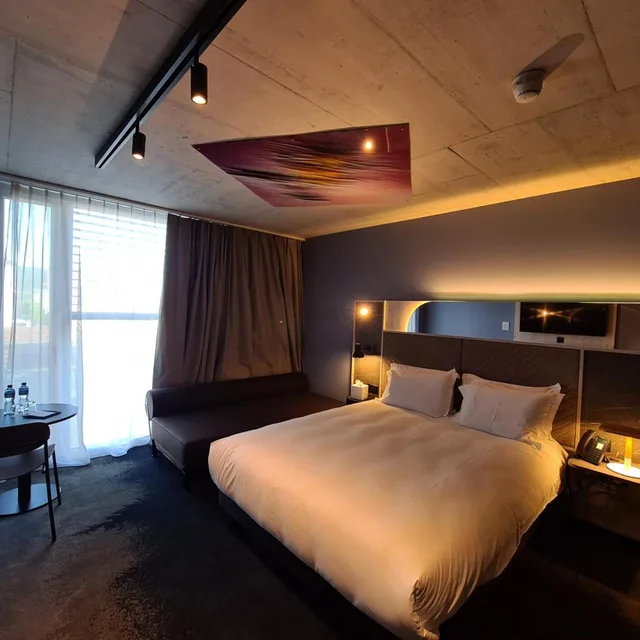 غرفة كلاسيكية بسرير كوين مع أريكة، Mercure Hotel Delemont 3/10