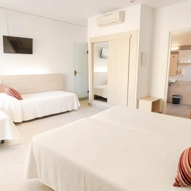 غرفة رباعية بشرفة، Hotel S Agoita 8/10
