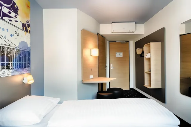غرفة بسريرين منفصلين، B&B Hotel Wien-Stadthalle 5/10