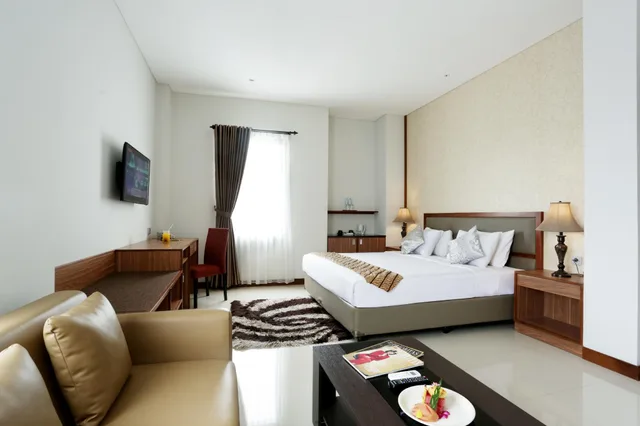 جناح، Sany Rosa Hotel 2/3