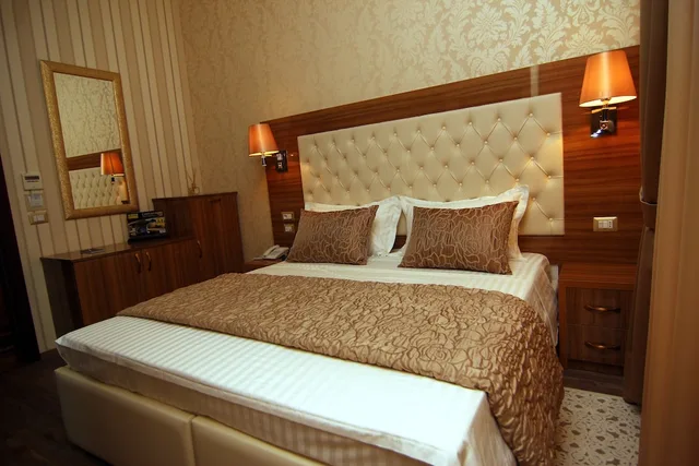 غرفة كومفورت بسرير مزدوج بإطلالة على المدينة بغرفة نوم واحدة، Hotel Boutique Restorant Gloria 1/5