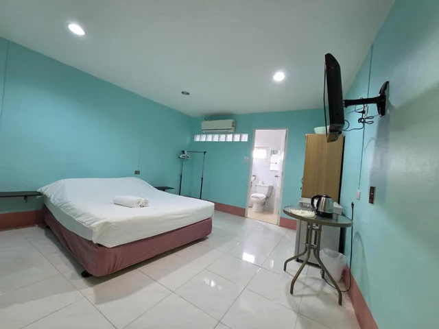 غرفة بسرير كوين، City Inn Udon Thani 1/4