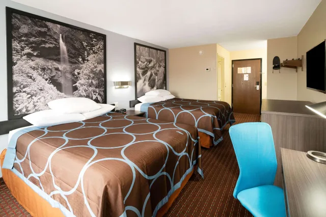 غرفة بسريرين كوين، Super 8 by Wyndham Cleveland TN 2/4