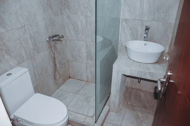 غرفة بريميوم بسرير كوين، DS CoLive Siliwangi (ex Siliwangi Residence) 2/2