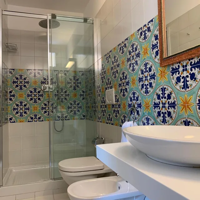 غرفة كومفورت بسرير كينج بشرفة، Hotel David 4/4