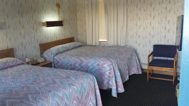 غرفة أساسية بسريرين مزدوجين، Sunset Inn 1/1