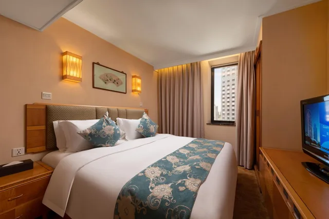 2 Bedrooms, Harmony, Suite، Guangdong Hotel Zhuhai Ex Guangdong Regency 1/7