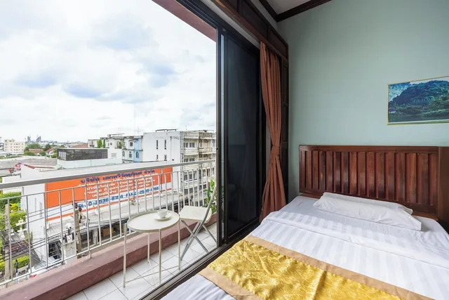 غرفة ديلوكس بسريرين منفصلين، The President Hotel at Chokchai 4 4/6