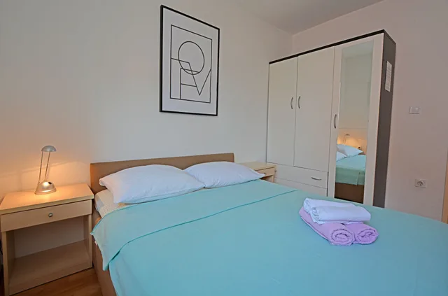 غرفة أساسية مفردة بسرير مزدوج بحمام مشترك، ROOMS SUNCE ISLAND RESIDENCE 1/1