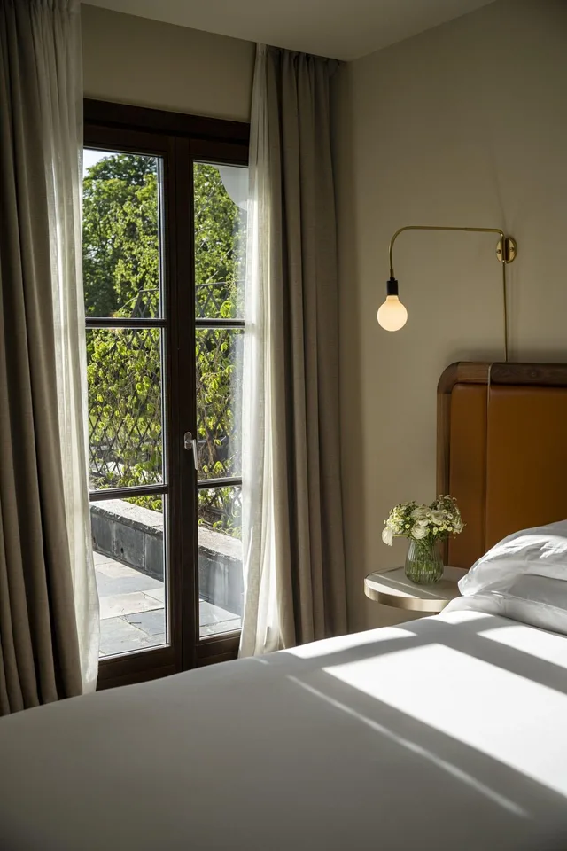 جناح جونيور بشرفة، Mercer Hotel Torre del Remei 3/4