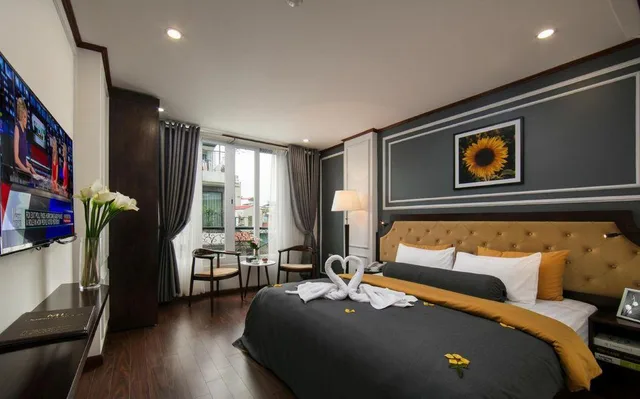 جناح جونيور بشرفة، Mayflower Hotel Hanoi 1/3