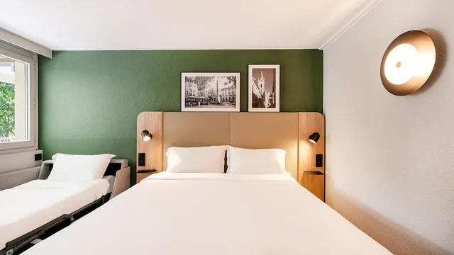 غرفة قياسية بسرير كوين مع أريكة، CAMPANILE MONTPELLIER SUD 1/9