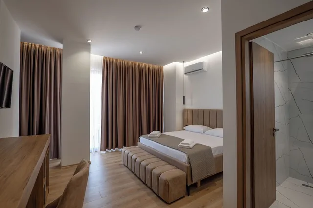 غرفة ديلوكس بسرير كوين بإطلالة على البحر، Hotel Keos 10/10