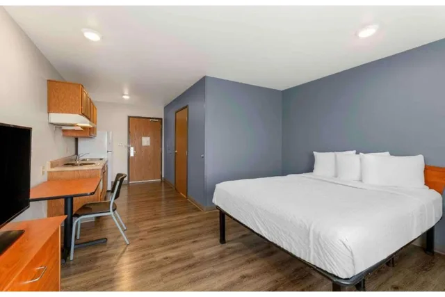 غرفة قياسية بسرير مزدوج، Studio 6 Extended Stay Birmingham Pelham AL 2/9