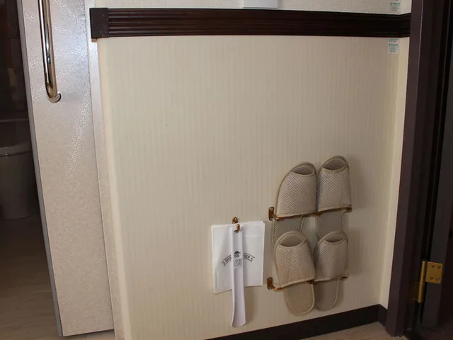 Basic, Single, Double Bed, TOYOKO INN YOKOHAMA STADIUM-MAE NO.1 6/6