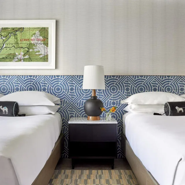 غرفة قياسية بسريرين كوين لذوي الإعاقة، Kimpton Rowan Palm Springs 2/5