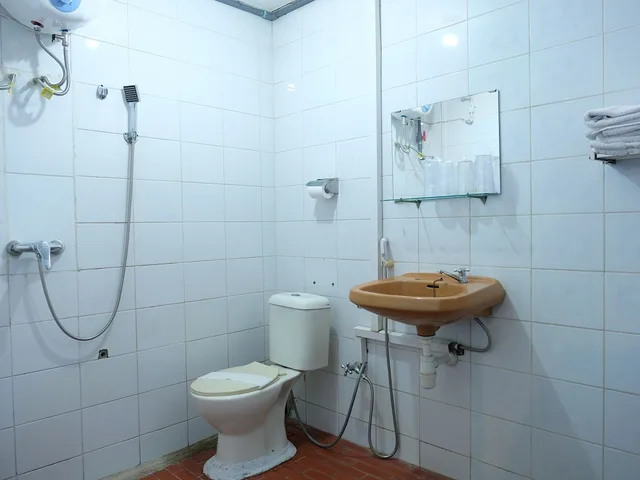 غرفة عائلية بسرير كوين وسريرين منفصلين، Hotel Martani 6/6