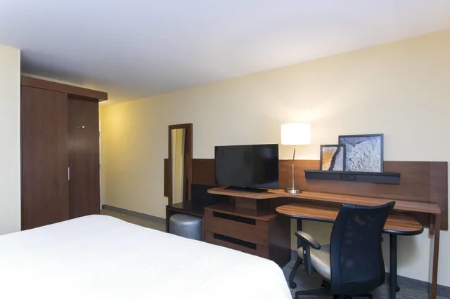 غرفة بسرير كينج لذوي الإعاقة، Fairfield Inn Suites Tampa Westshore Airport 3/6