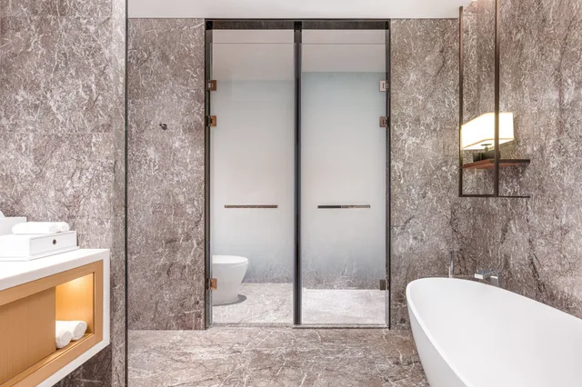 غرفة بريميير بسريرين مزدوجين، The Westin Wuhan Hanyang 6/6
